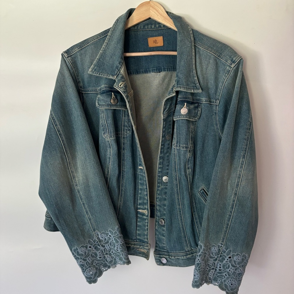 👖🤍RALPH LAUREN VINTAGE JEAN JACKET, w embroidered sleeves 🤍✨👖